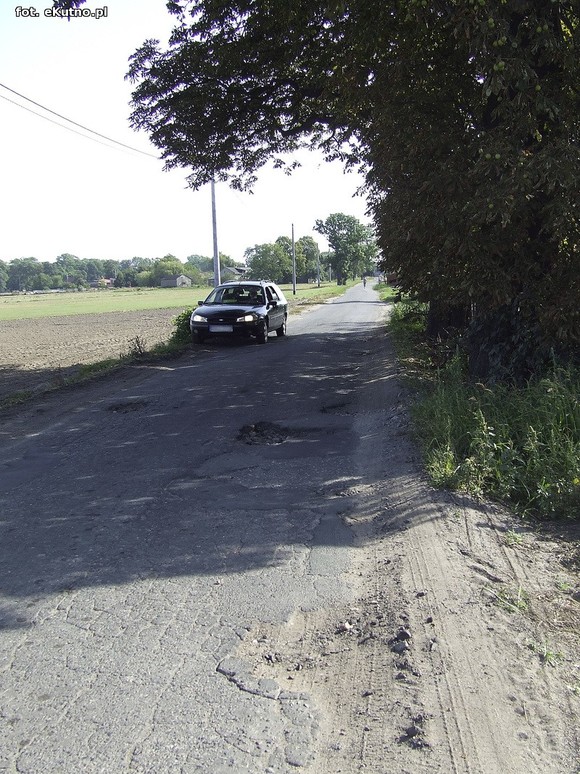 Polskie drogi. W gminie Kutno i Strzelce możesz uszkodzić zawieszenie