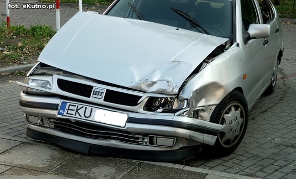 Stłuczka na skrzyżowaniu