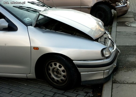 Stłuczka na skrzyżowaniu