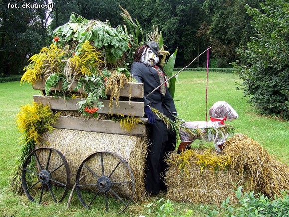 Na Polski imię, na Jej cześć podnosim czoła dumne. Święto Plonów w Oporowie