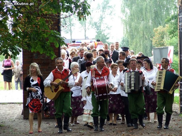 Na Polski imię, na Jej cześć podnosim czoła dumne. Święto Plonów w Oporowie