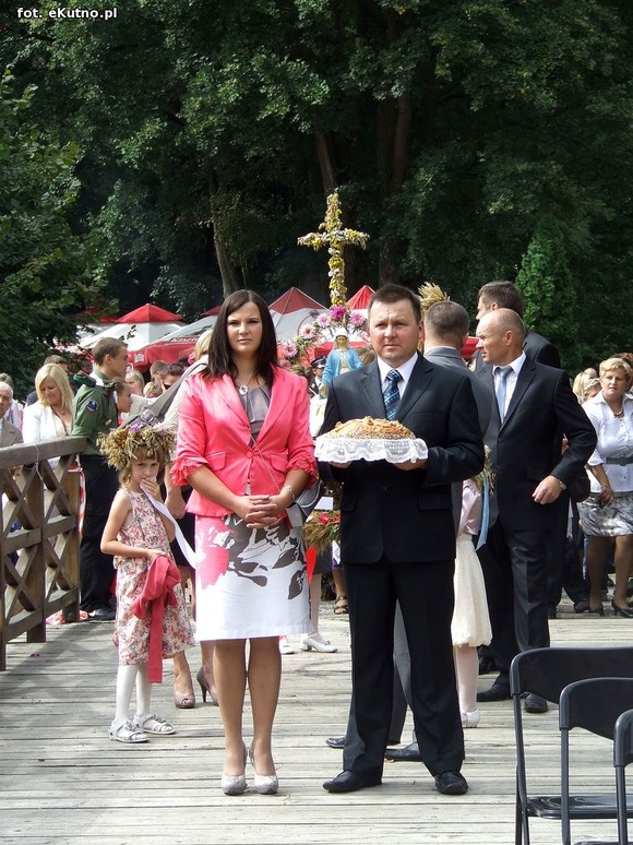 Na Polski imię, na Jej cześć podnosim czoła dumne. Święto Plonów w Oporowie