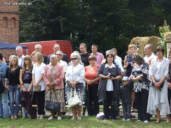Na Polski imię, na Jej cześć podnosim czoła dumne. Święto Plonów w Oporowie