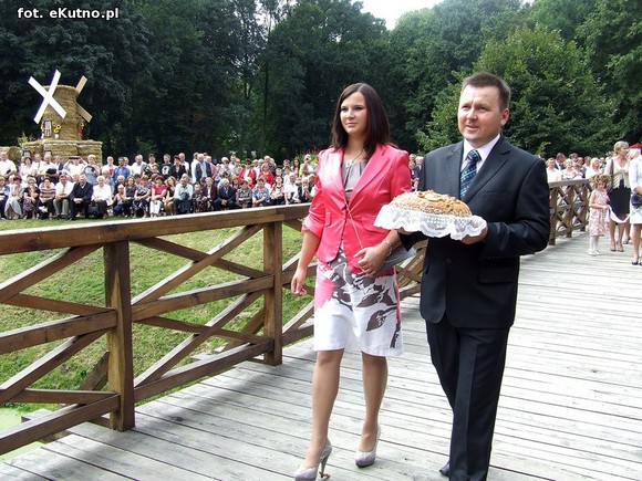 Na Polski imię, na Jej cześć podnosim czoła dumne. Święto Plonów w Oporowie