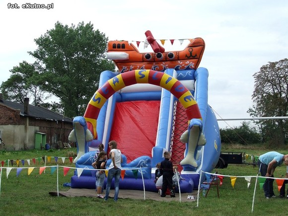 Nagroda dla wójta Kołacha, sprzęt rolniczy i zespoły śpiewacze. Dożynki w Bedlnie