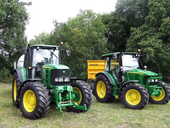 Nagroda dla wójta Kołacha, sprzęt rolniczy i zespoły śpiewacze. Dożynki w Bedlnie