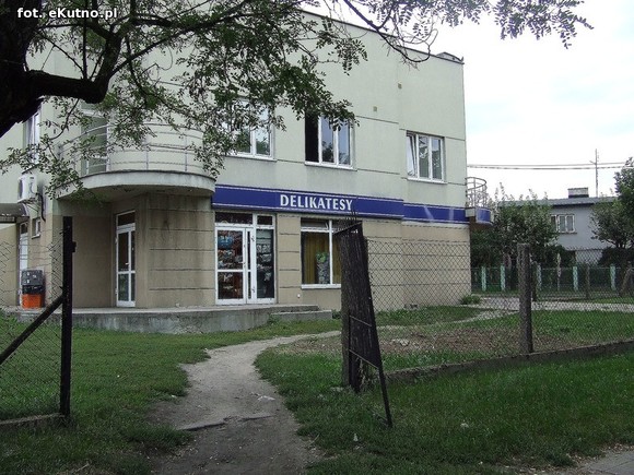 Czytelnicy piszą: Droga na cmentarz, wstyd dla Kutna