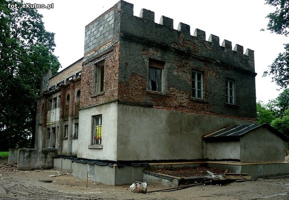 Szlakiem zaniedbanych zabytków powiatu kutnowskiego odc. 10, Łanięta