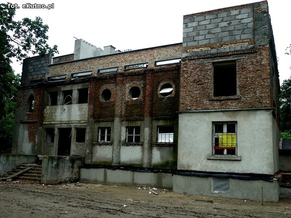 Szlakiem zaniedbanych zabytków powiatu kutnowskiego odc. 10, Łanięta