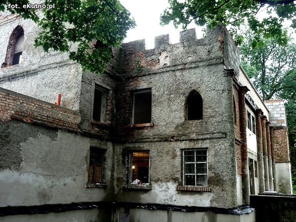 Szlakiem zaniedbanych zabytków powiatu kutnowskiego odc. 10, Łanięta