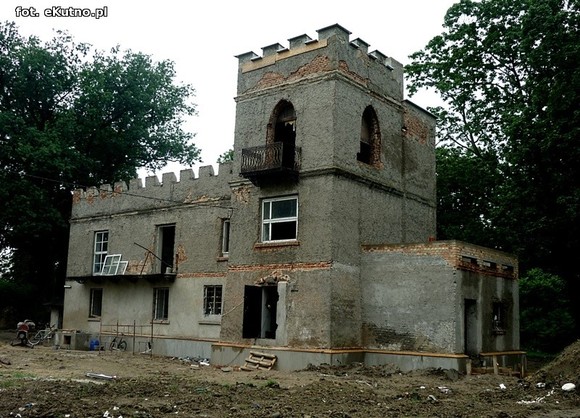 Szlakiem zaniedbanych zabytków powiatu kutnowskiego odc. 10, Łanięta