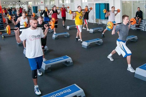 Koszykarze AZS WSGK Polfarmex Kutno I Ligi na zajęciach Magic Bar