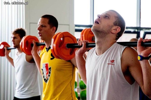 Koszykarze AZS WSGK Polfarmex Kutno I Ligi na zajęciach Magic Bar