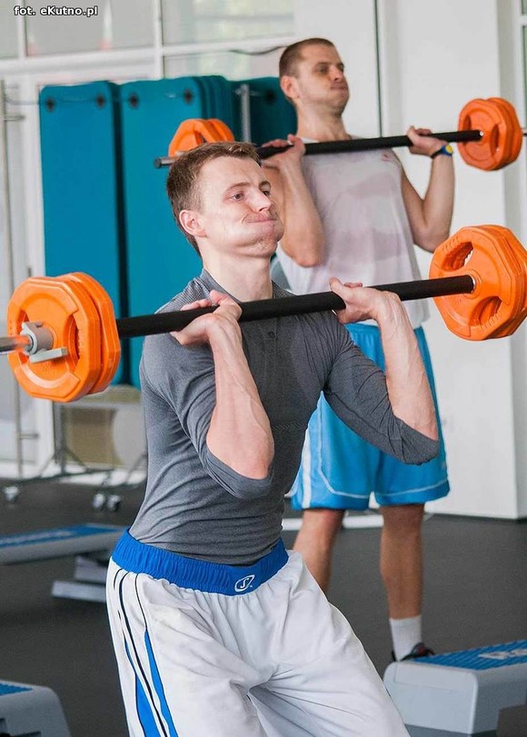 Koszykarze AZS WSGK Polfarmex Kutno I Ligi na zajęciach Magic Bar