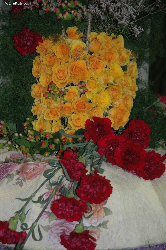 Święto Róży otwarte. Rubinowa rocznica domu kultury i florystyczne aranżacje małżeńskich godów