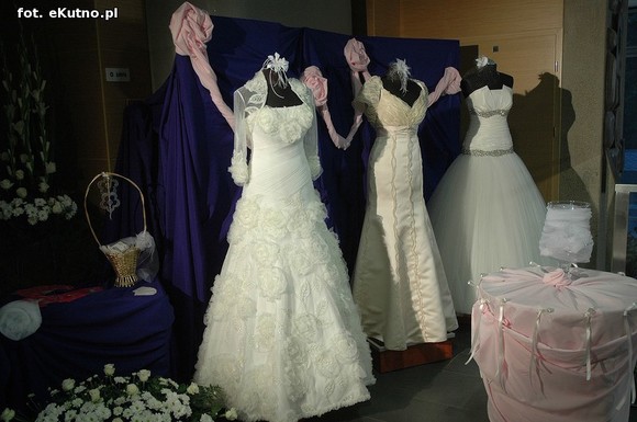 Święto Róży otwarte. Rubinowa rocznica domu kultury i florystyczne aranżacje małżeńskich godów