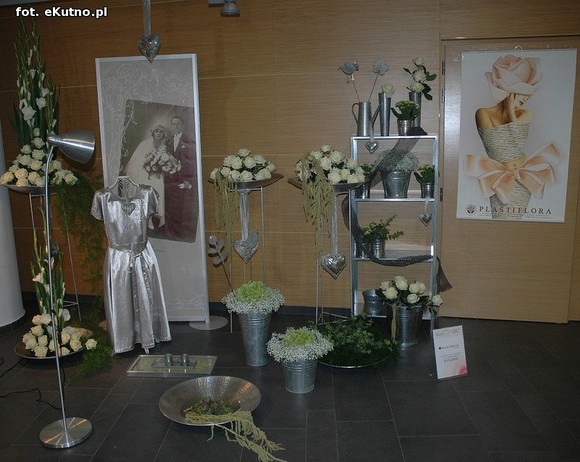 Święto Róży otwarte. Rubinowa rocznica domu kultury i florystyczne aranżacje małżeńskich godów