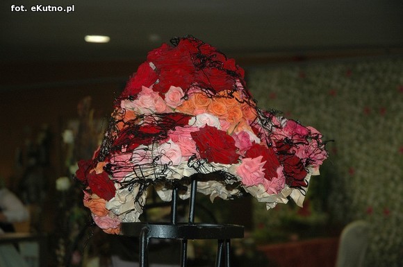 Święto Róży otwarte. Rubinowa rocznica domu kultury i florystyczne aranżacje małżeńskich godów