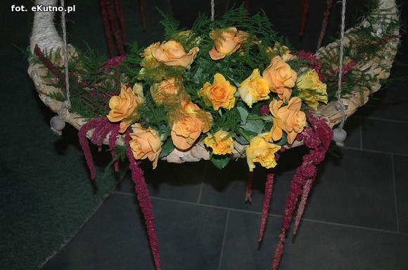 Święto Róży otwarte. Rubinowa rocznica domu kultury i florystyczne aranżacje małżeńskich godów