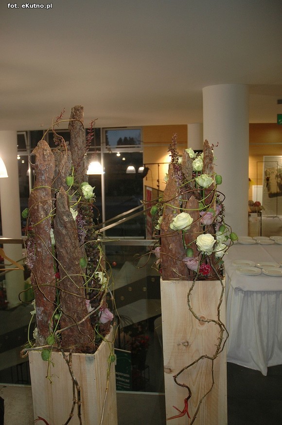 Święto Róży otwarte. Rubinowa rocznica domu kultury i florystyczne aranżacje małżeńskich godów