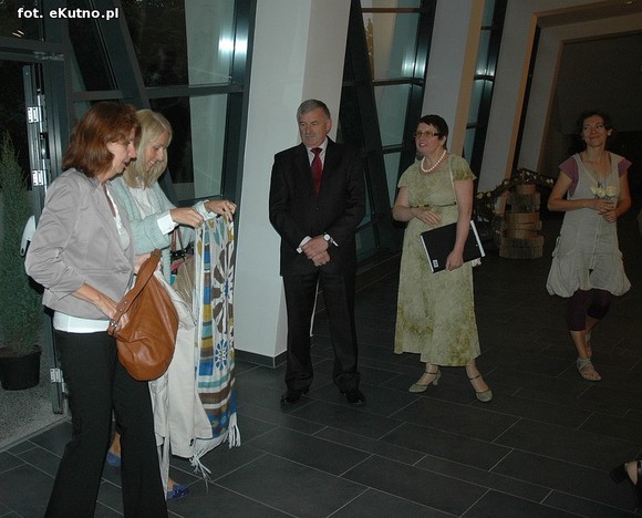 Święto Róży otwarte. Rubinowa rocznica domu kultury i florystyczne aranżacje małżeńskich godów