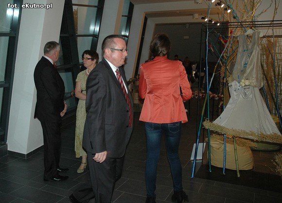 Święto Róży otwarte. Rubinowa rocznica domu kultury i florystyczne aranżacje małżeńskich godów