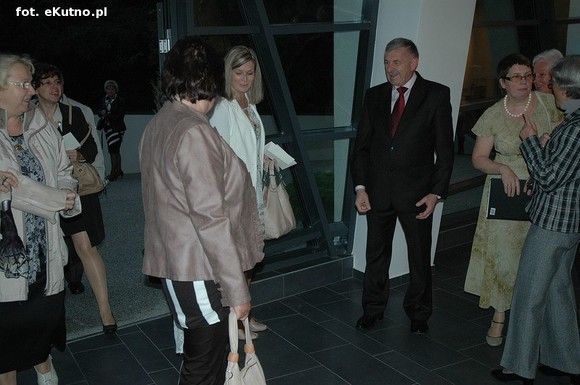 Święto Róży otwarte. Rubinowa rocznica domu kultury i florystyczne aranżacje małżeńskich godów