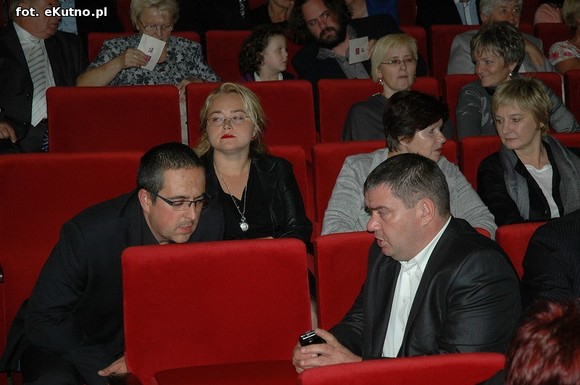 Święto Róży otwarte. Rubinowa rocznica domu kultury i florystyczne aranżacje małżeńskich godów