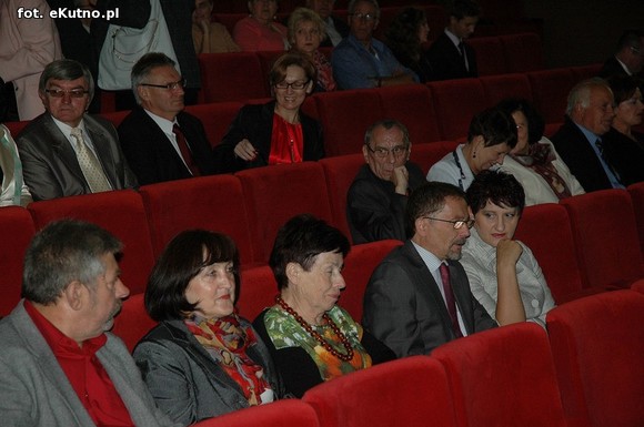 Święto Róży otwarte. Rubinowa rocznica domu kultury i florystyczne aranżacje małżeńskich godów