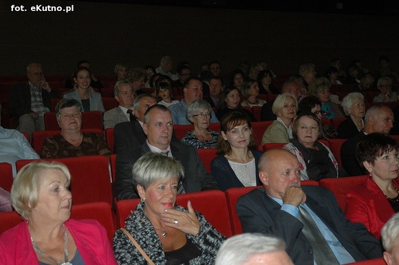 Święto Róży otwarte. Rubinowa rocznica domu kultury i florystyczne aranżacje małżeńskich godów