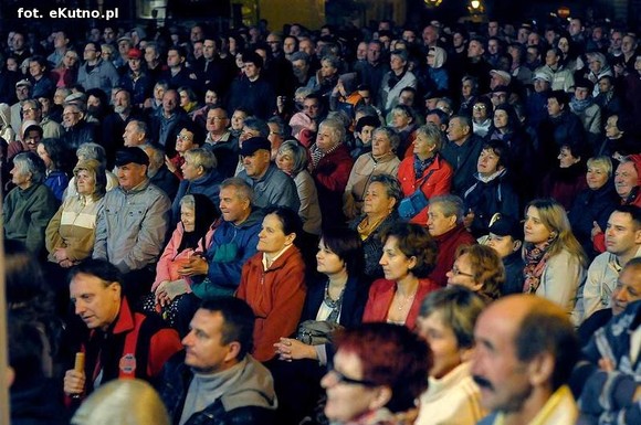 Marcin Daniec ze swadą o polskiej piłce nożnej, kutnowskim dworcu i autostradach