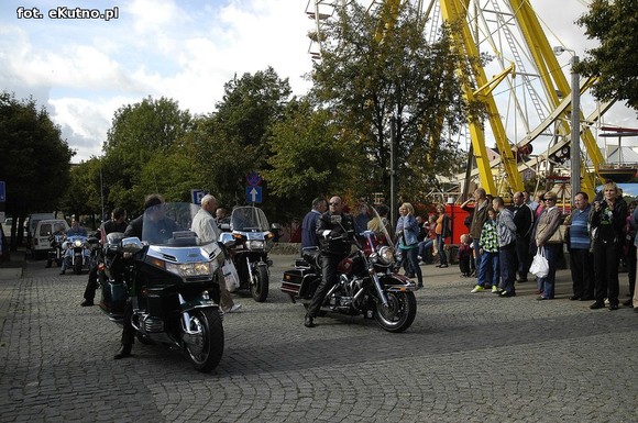 Królowa Róż i Królewna Różyczka przejęły władzę. Bawmy się na 38. Święcie Róży