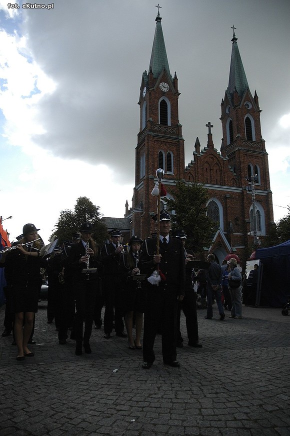 Królowa Róż i Królewna Różyczka przejęły władzę. Bawmy się na 38. Święcie Róży
