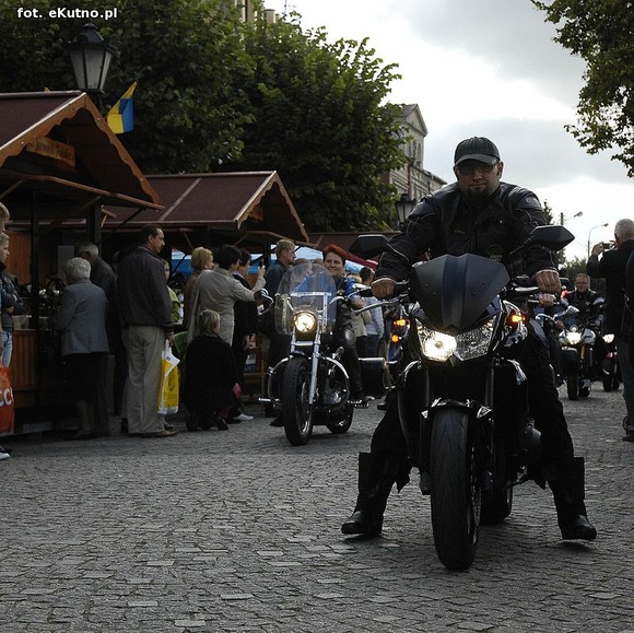 Królowa Róż i Królewna Różyczka przejęły władzę. Bawmy się na 38. Święcie Róży