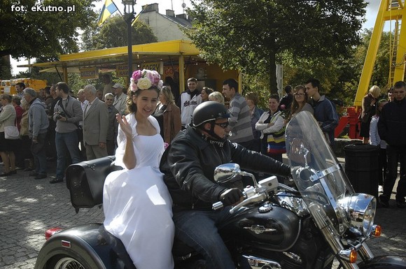 Królowa Róż i Królewna Różyczka przejęły władzę. Bawmy się na 38. Święcie Róży