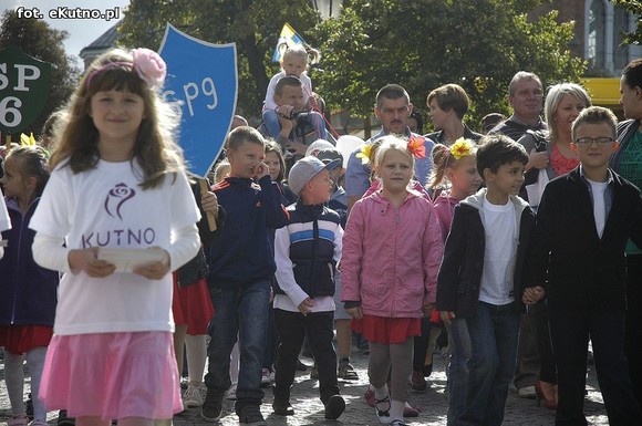 Królowa Róż i Królewna Różyczka przejęły władzę. Bawmy się na 38. Święcie Róży