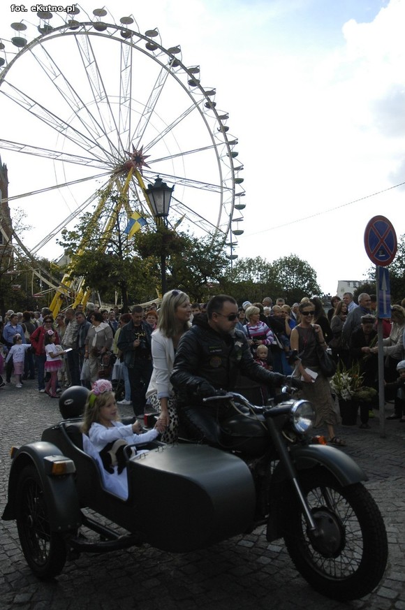 Królowa Róż i Królewna Różyczka przejęły władzę. Bawmy się na 38. Święcie Róży