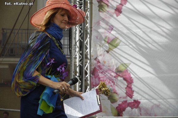 Królowa Róż i Królewna Różyczka przejęły władzę. Bawmy się na 38. Święcie Róży