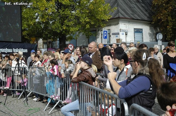 Królowa Róż i Królewna Różyczka przejęły władzę. Bawmy się na 38. Święcie Róży