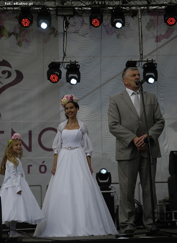 Królowa Róż i Królewna Różyczka przejęły władzę. Bawmy się na 38. Święcie Róży