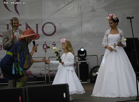 Królowa Róż i Królewna Różyczka przejęły władzę. Bawmy się na 38. Święcie Róży