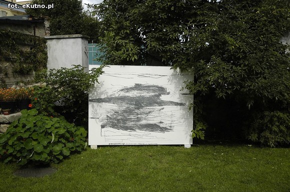 Obrazy. Natura. Obrazy Aleksandry Gieragi na pałacowym dziedzińcu