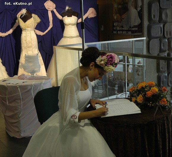 Laureaci konkursu Ach co to był za ślub i Królowa Róż na wystawie