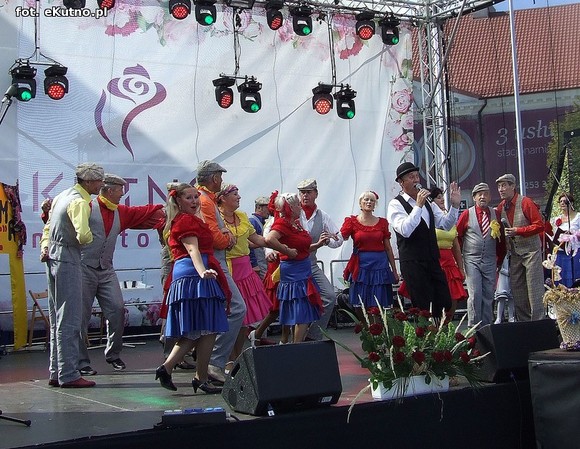 Mazowiecki folklor i beskidzkie skrzypce w niedzielne południe