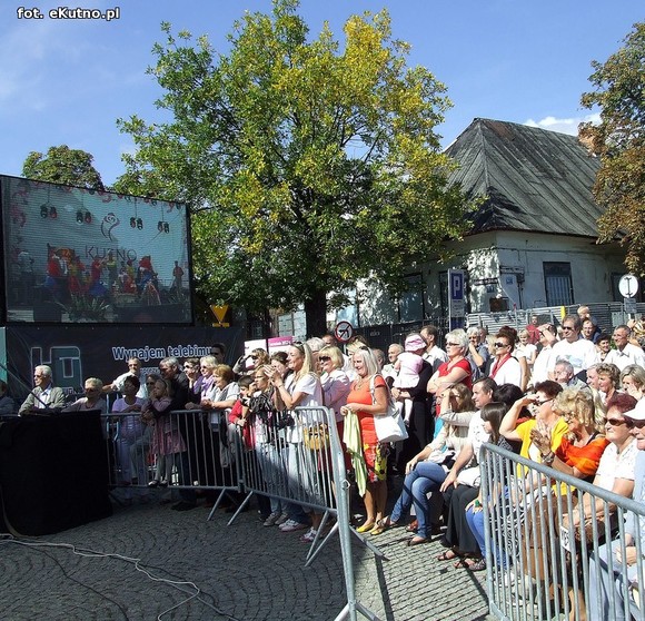 Mazowiecki folklor i beskidzkie skrzypce w niedzielne południe