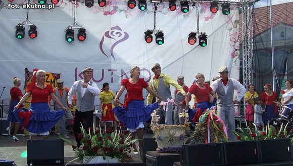 Mazowiecki folklor i beskidzkie skrzypce w niedzielne południe