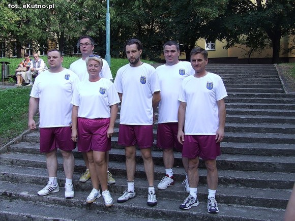 Kutnowskie piłkarzyki. Radni zamiast dyskutować grali w piłkę