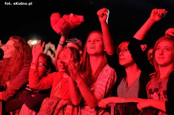 Pod patronatem eKutno.pl: Gwiazdy różanej gorącej nocy