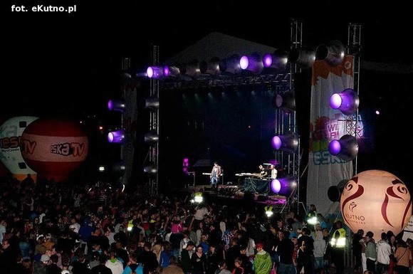 Pod patronatem eKutno.pl: Gwiazdy różanej gorącej nocy