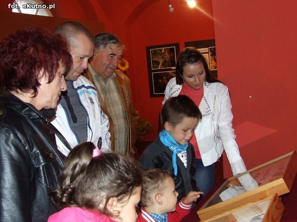 Niedźwiedziówka, ptasznik i chrabąszcz majowy. Nowa wystawa w Krośniewicach